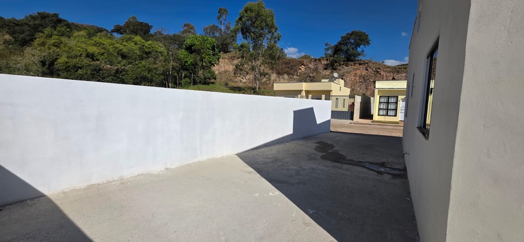 residential-/-home-2-quartos-corte-de-pedra-lambari-mg