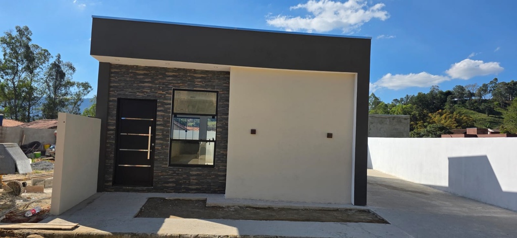 residential-/-home-2-quartos-corte-de-pedra-lambari-mg