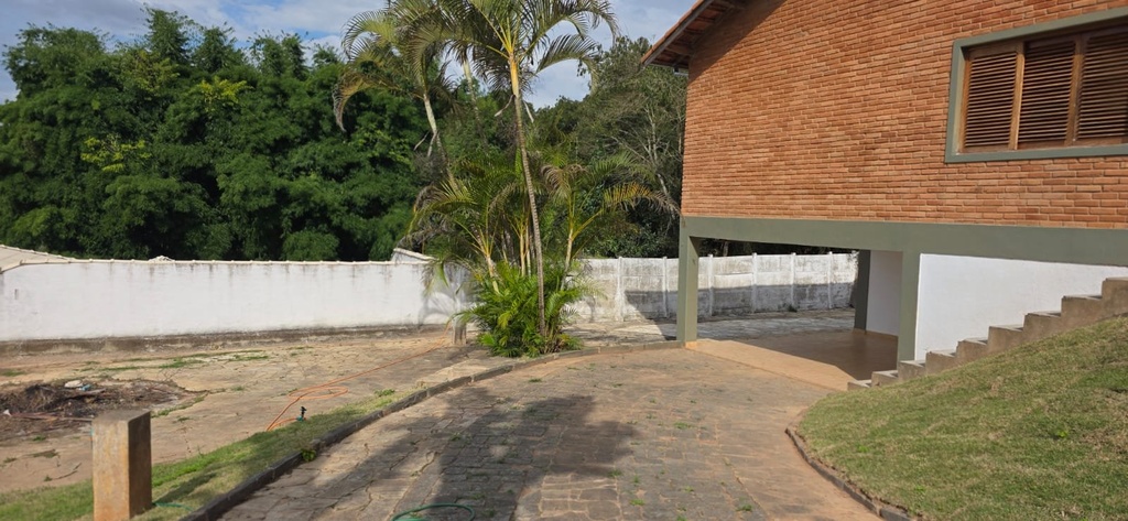 residential-/-home-3-quartos-jardim-do-lago-lambari-mg