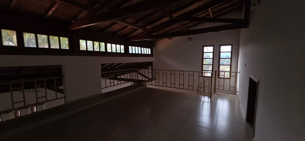 residential-/-home-3-quartos-jardim-do-lago-lambari-mg