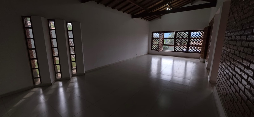 residential-/-home-3-quartos-jardim-do-lago-lambari-mg