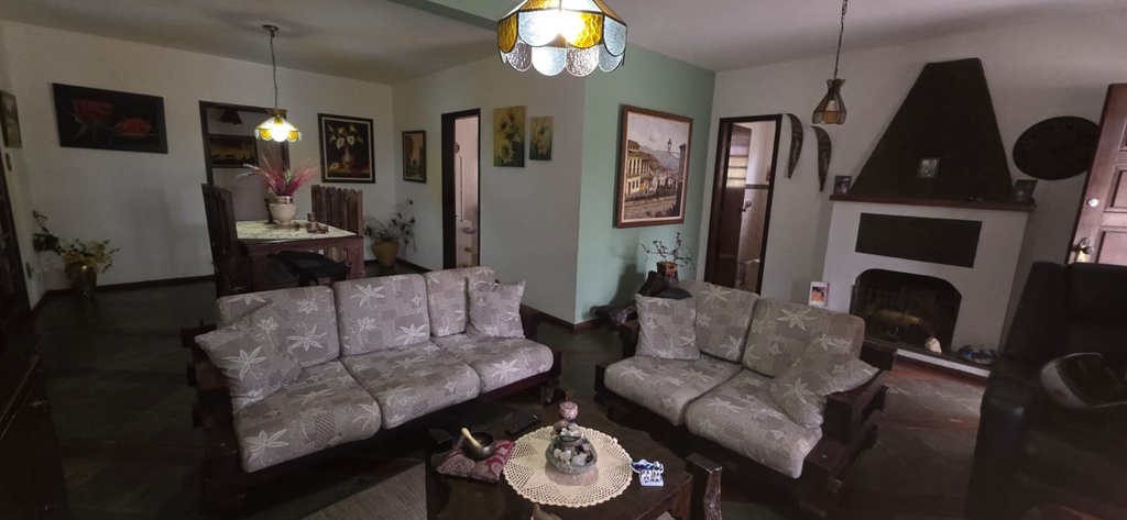 residential-/-home-3-quartos-110m2-jardim-do-lago-lambari-mg