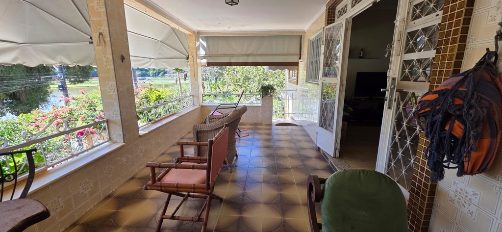 residential-/-home-3-quartos-volta-do-lago-lambari-mg