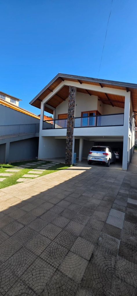 residential-/-home-3-quartos-alvorada-lambari-mg