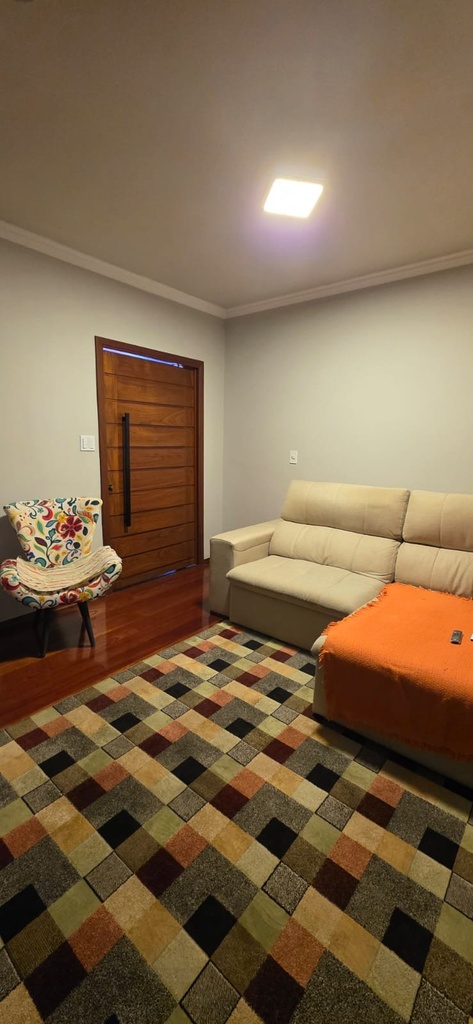 residential-/-home-3-quartos-alvorada-lambari-mg