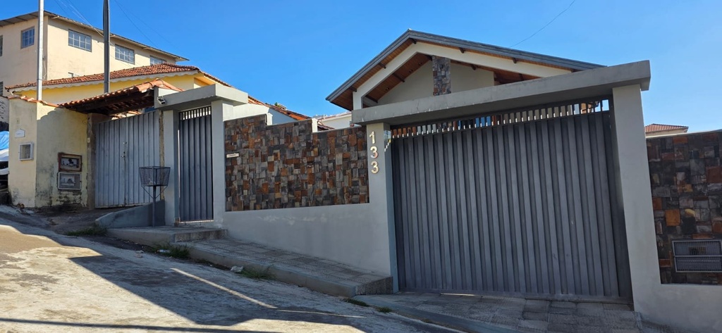 residential-/-home-3-quartos-alvorada-lambari-mg