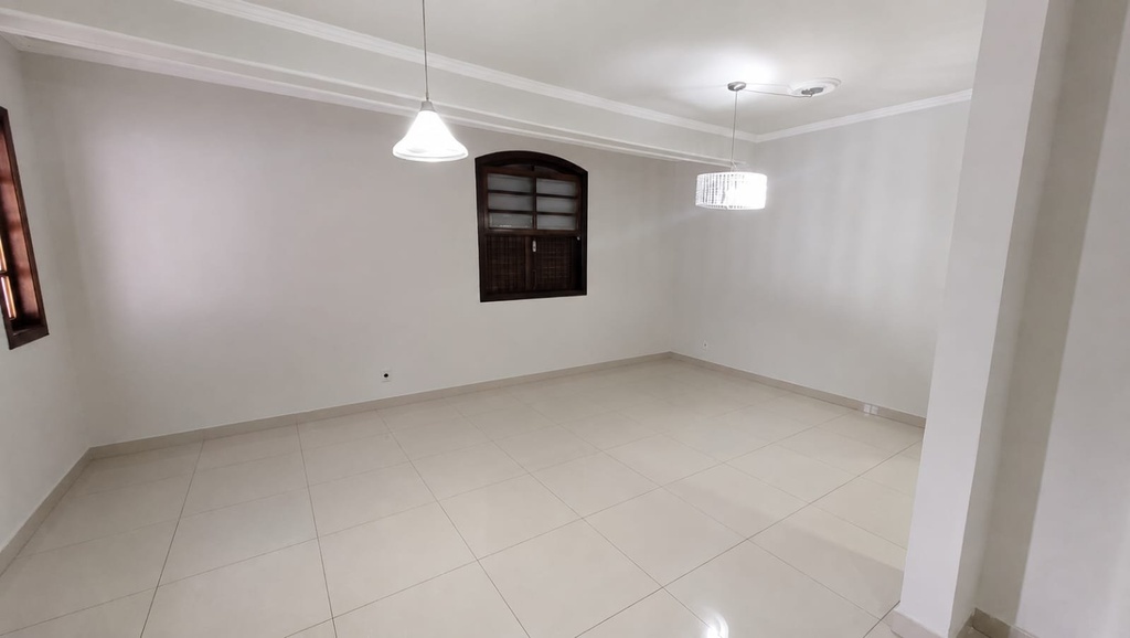 residential-/-home-3-quartos-pinheiros-varginha-mg
