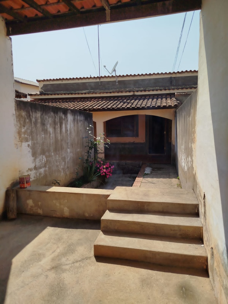 residential-/-home-3-quartos-corredor-lambari-mg