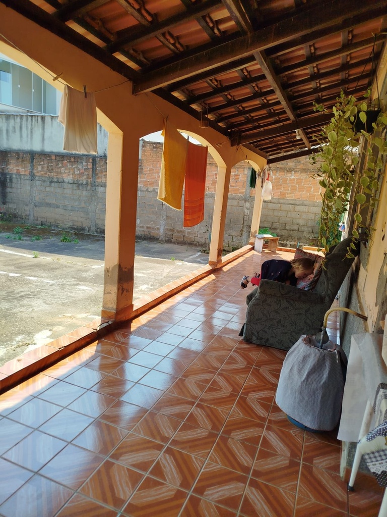 residential-/-home-3-quartos-corredor-lambari-mg