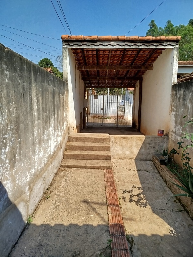 residential-/-home-3-quartos-corredor-lambari-mg