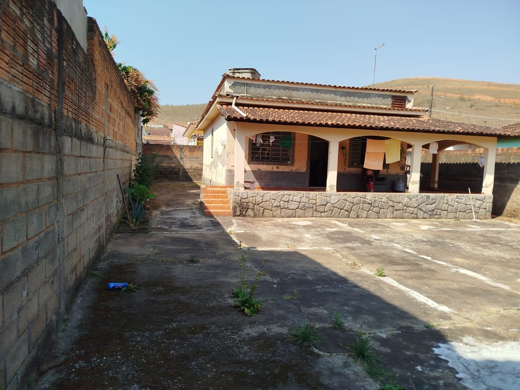 residential-/-home-3-quartos-corredor-lambari-mg