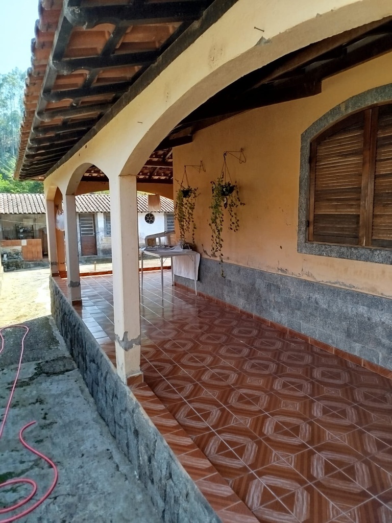 residential-/-home-3-quartos-corredor-lambari-mg