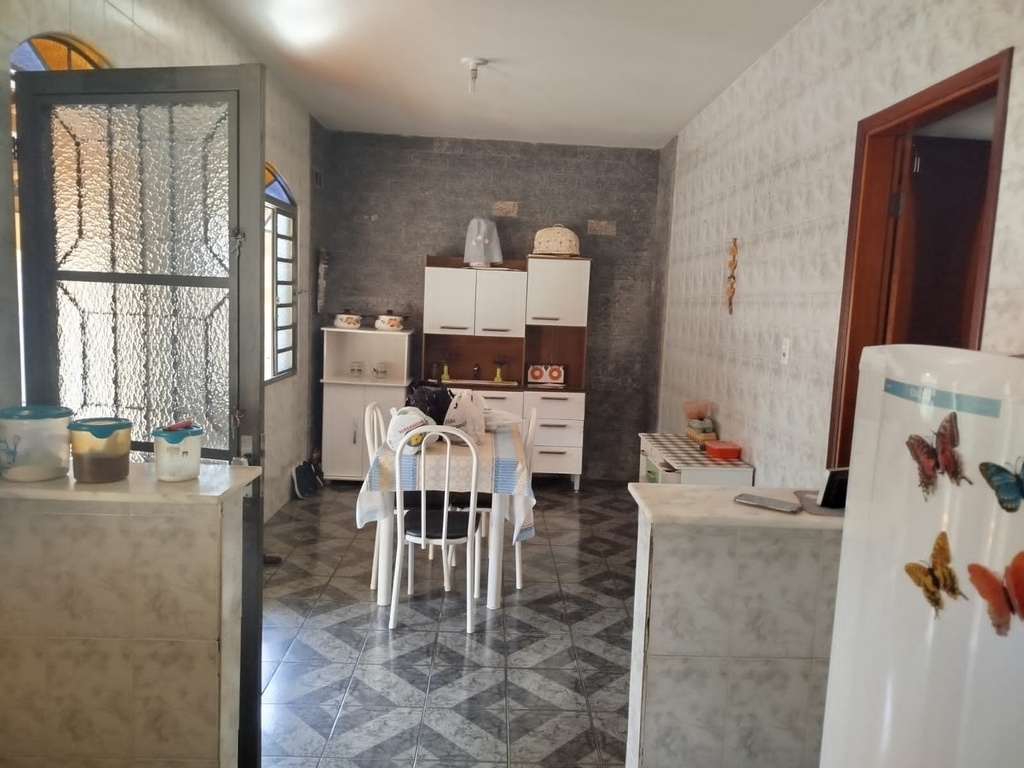 residential-/-home-3-quartos-corredor-lambari-mg