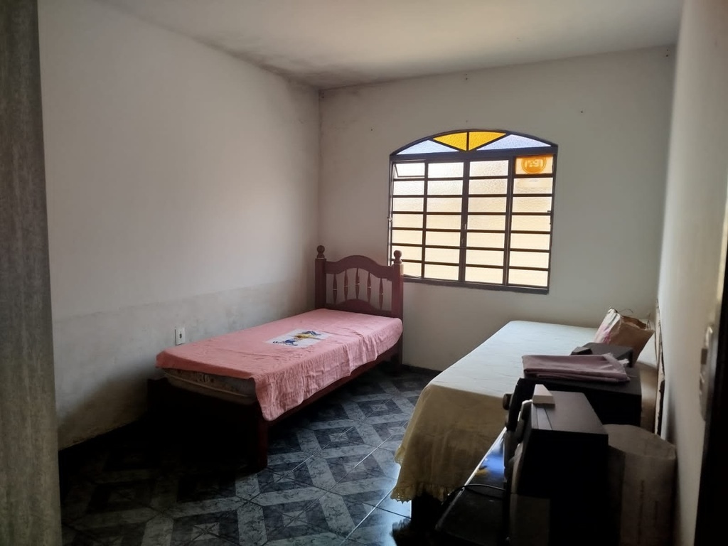 residential-/-home-3-quartos-corredor-lambari-mg